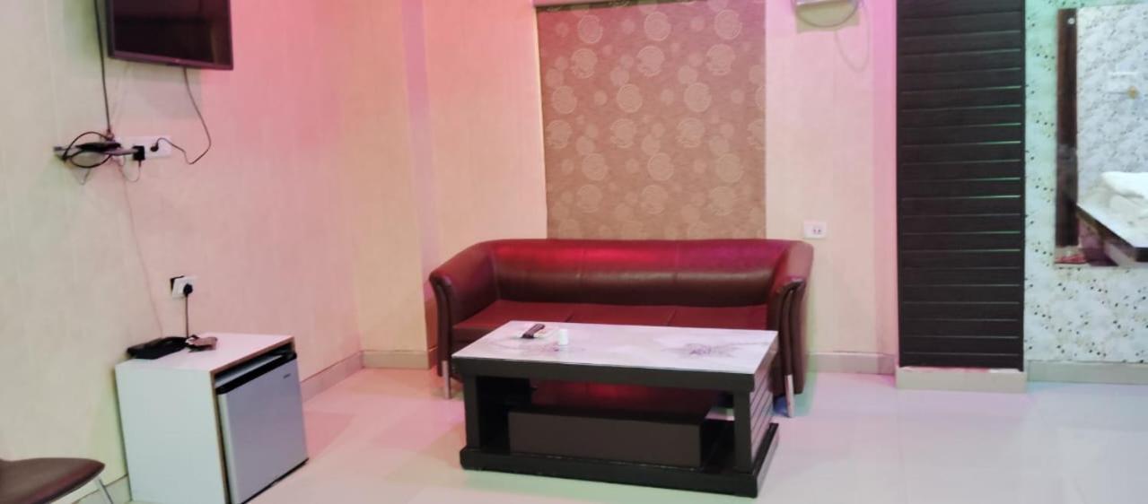 Hotel Shri Sai International, Sitamarhi Dumra Экстерьер фото